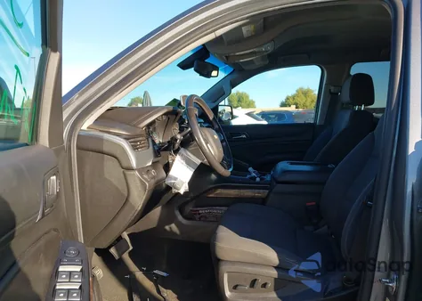 2018 Chevrolet Suburban Ls z USA, uszkodzony, nr VIN 1GNSCGKC5JR384376